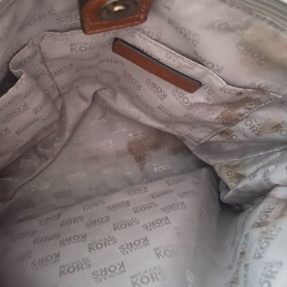 Michael Kors Large Hamilton Tote in Vanilla - Picture 6 of 7